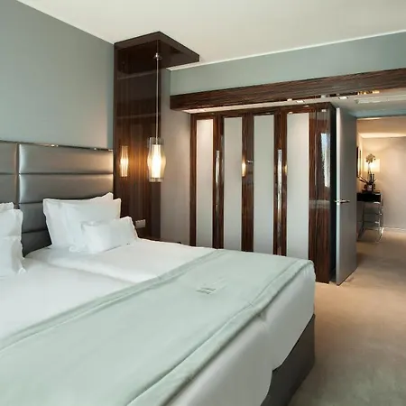 Altis Grand Hotel 5*