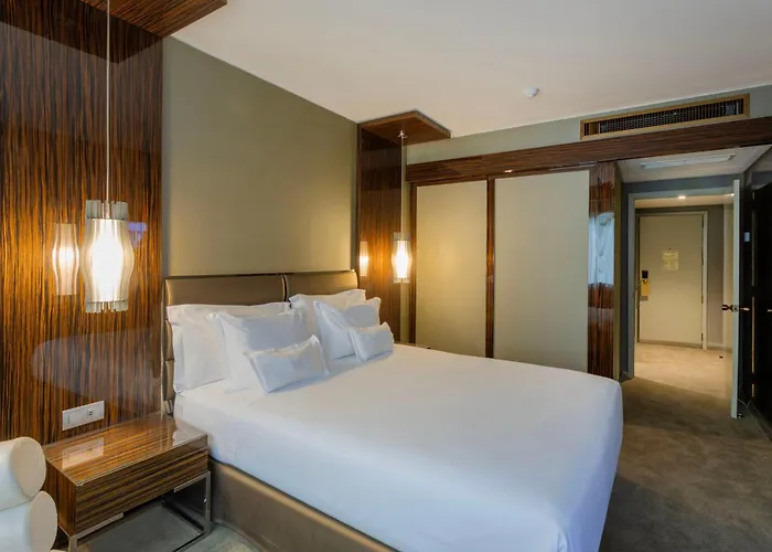 Altis Grand Hotel 5*